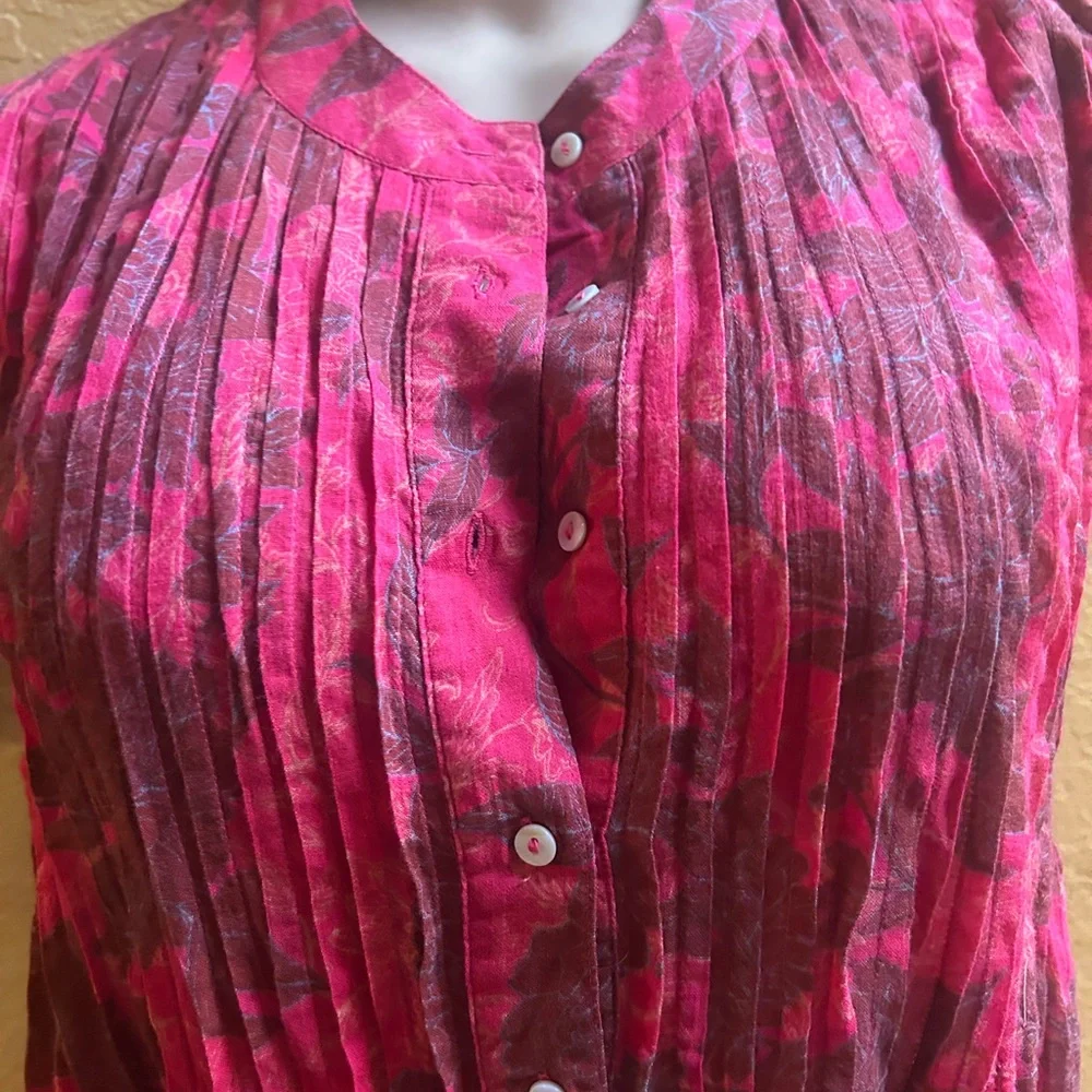 People Are Wearing Dresses With Jeans - Picture 5 of 11